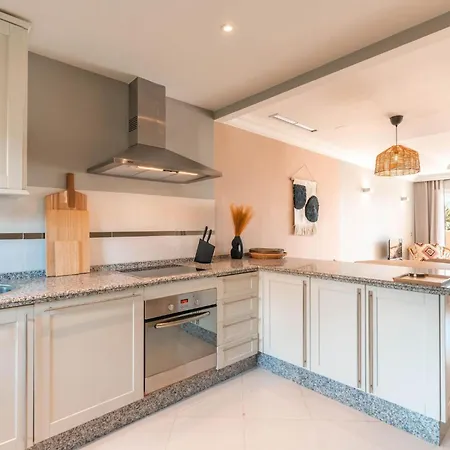 Stylish Aloha Hill Club - Tcm Apartman
